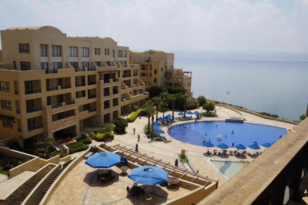 Spacious Apartments With Sea View At Samarah Resort Sweimeh Exterior photo