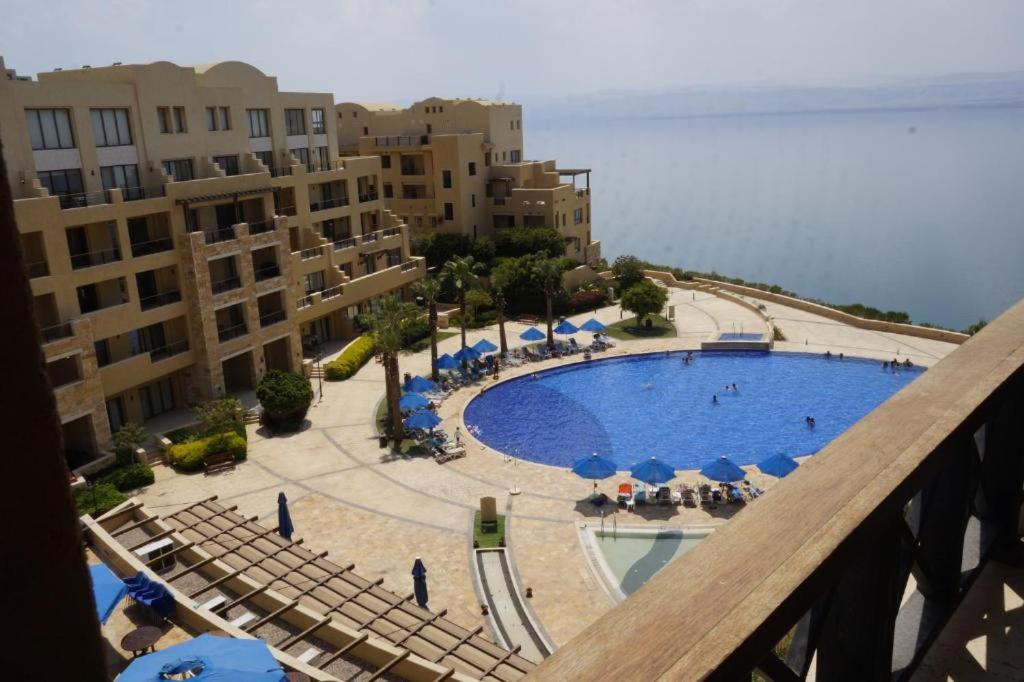 Spacious Apartments With Sea View At Samarah Resort Sweimeh Exterior photo