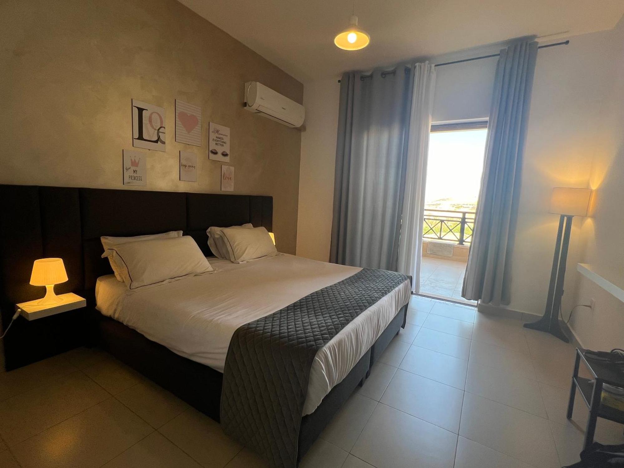 Spacious Apartments With Sea View At Samarah Resort Sweimeh Exterior photo