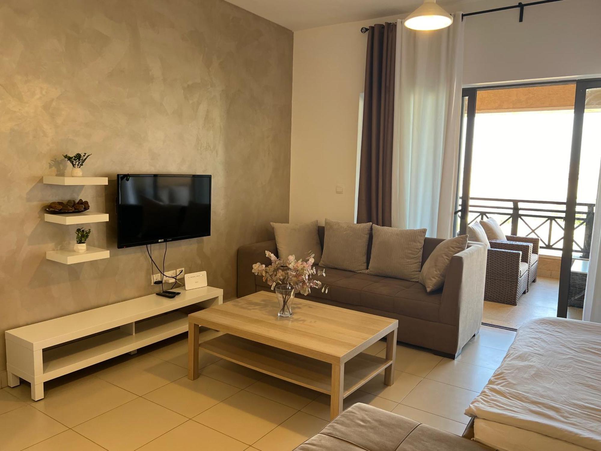 Spacious Apartments With Sea View At Samarah Resort Sweimeh Exterior photo